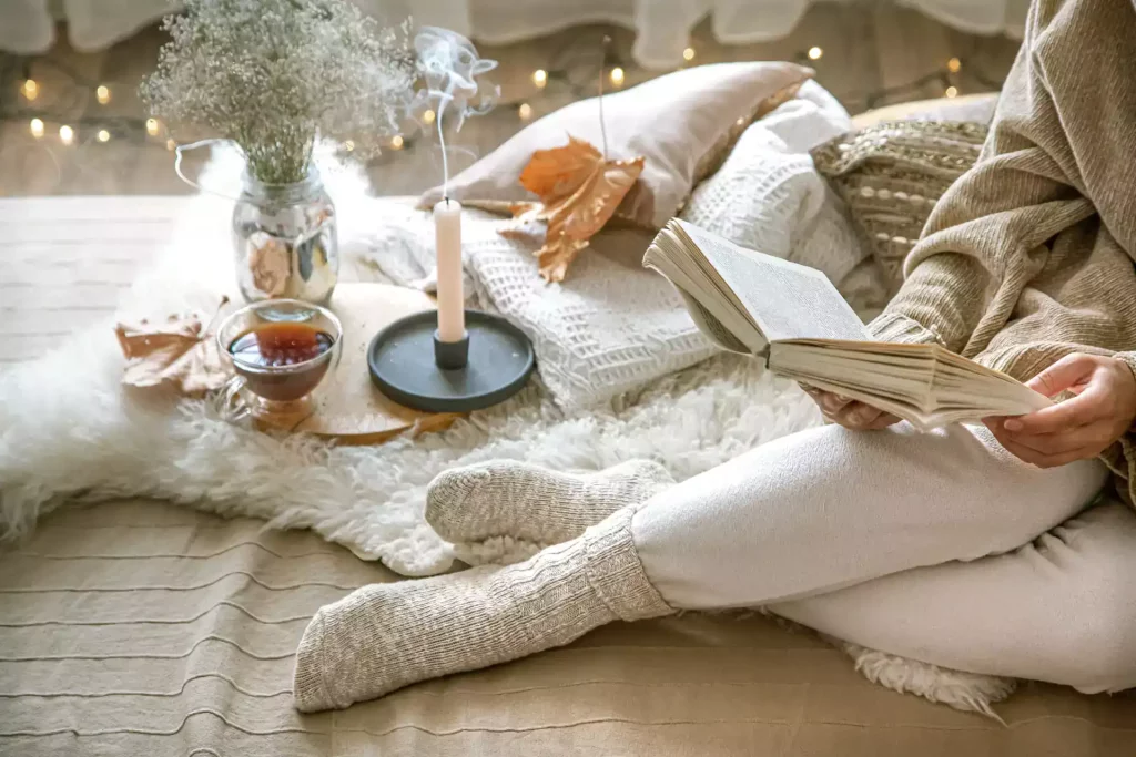 5 Astuces pour créer une ambiance cocooning dans votre salon