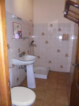 Rénovation complète d'une salle de bain Salle de bain des années 70